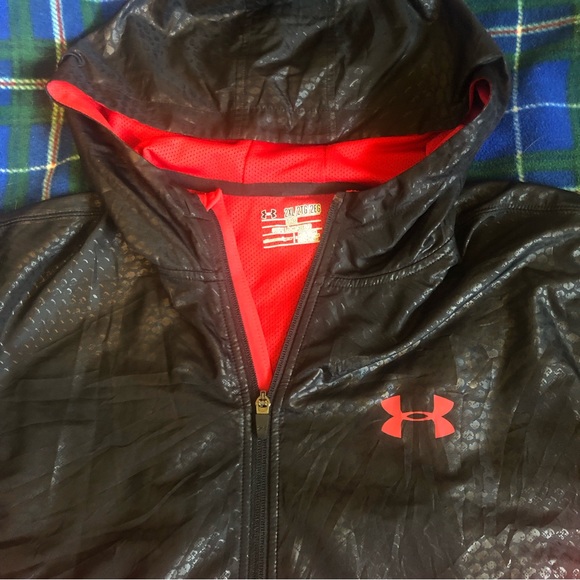 Under armour Mens ‘all season gear’ zip up - Picture 2 of 6